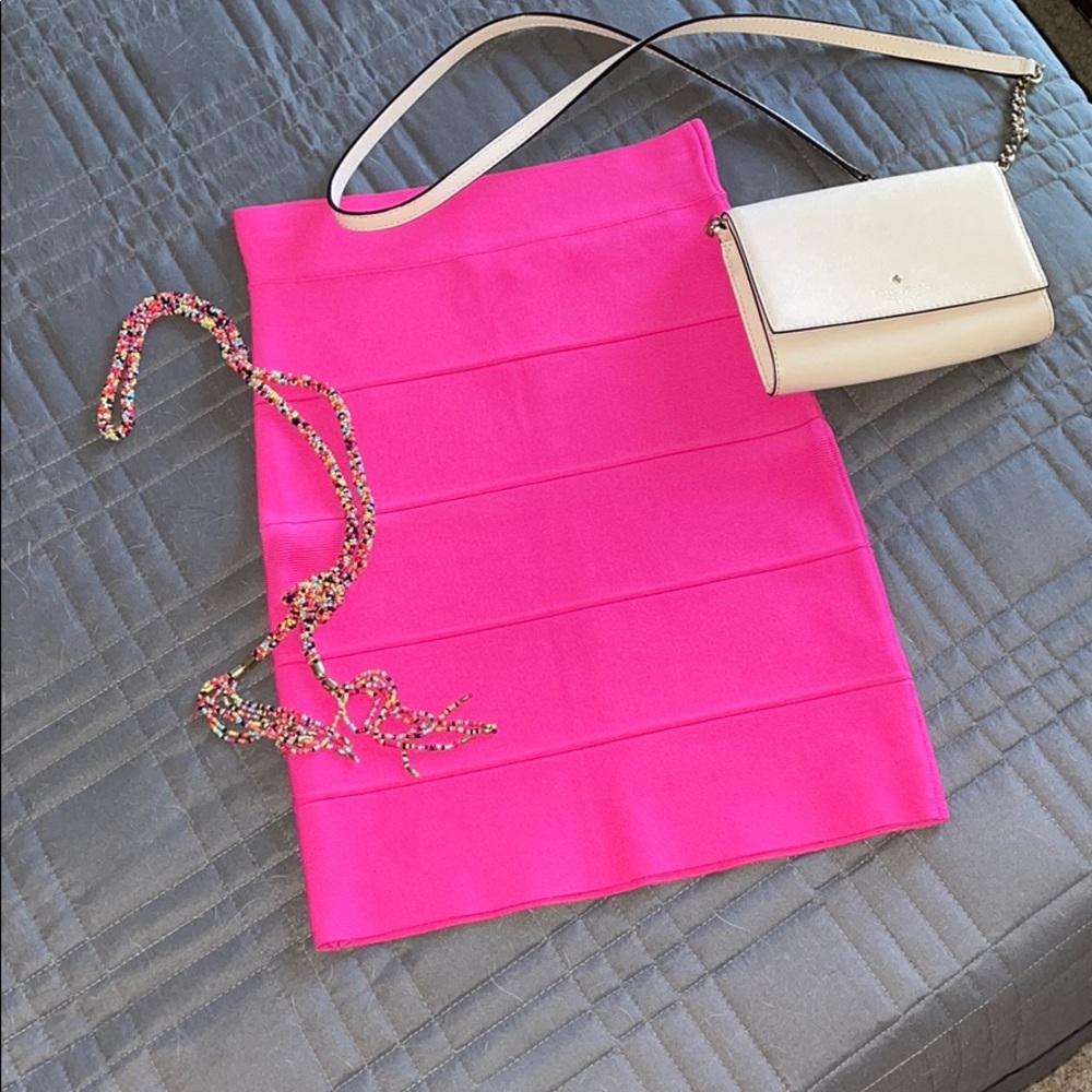 Textured bodycon hot pink skirt